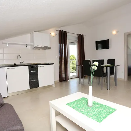 Apartment Dado *