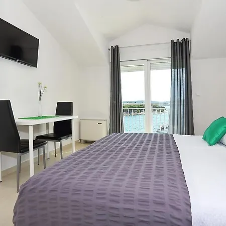 Dado Apartment