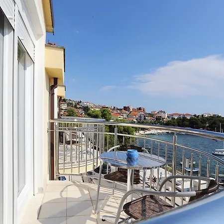 Dado Apartment